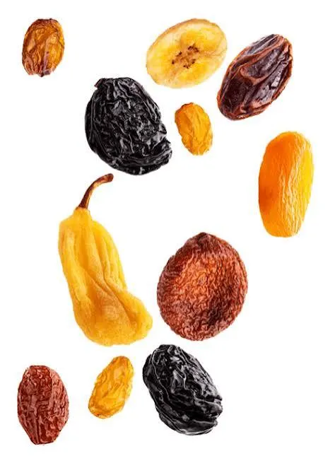 فواكه مجففة متنوعة